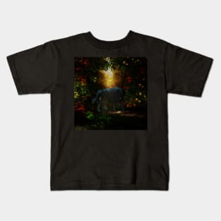 Awesome dark wolf in the night Kids T-Shirt